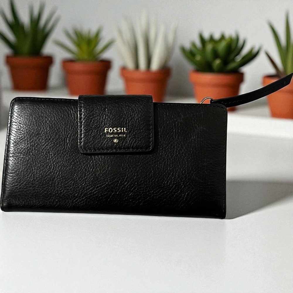 Fossil Black Leather‎ Clutch Wallet Wristlet Zip Around Coin Purse Women